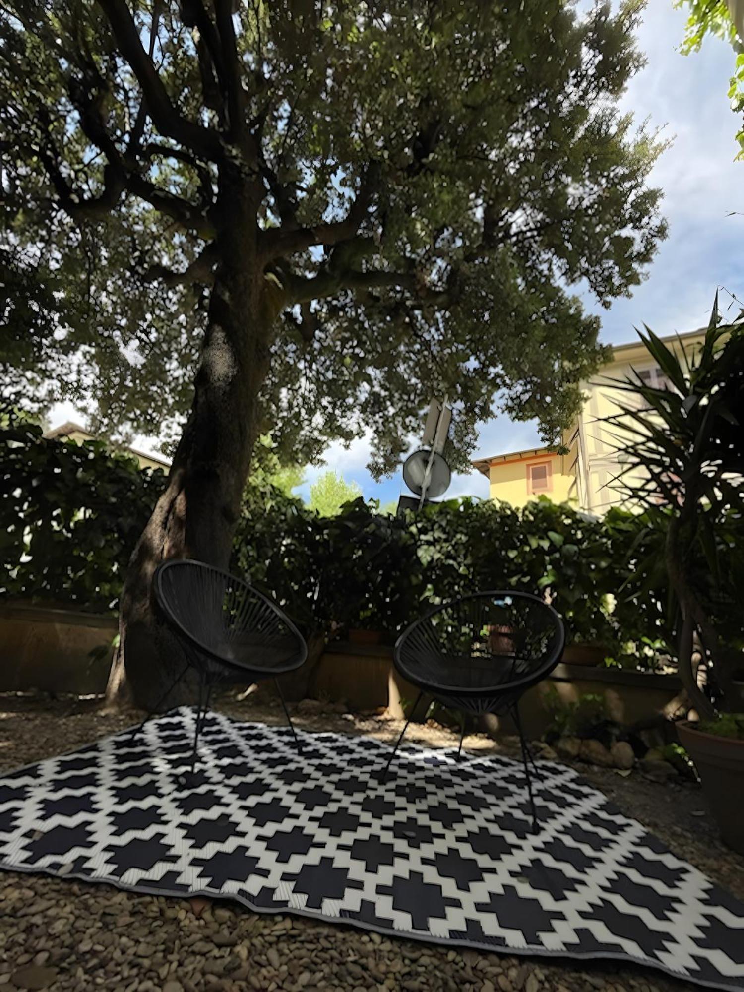Relax In San Frediano Con Giardino Apartment Florence Exterior photo